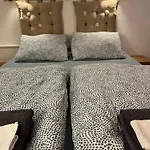 Unique, Homey With Free Parking In * Budapest