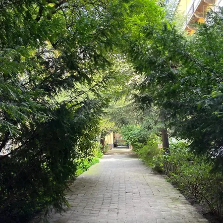 Apartament Unique, Homey With Free Parking In *