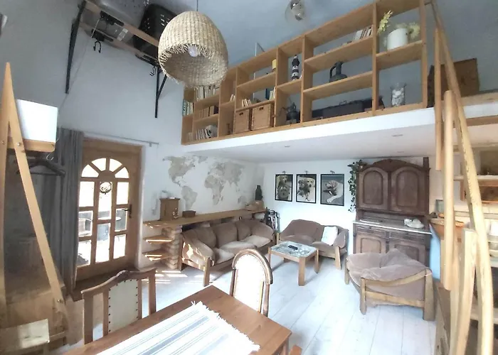 Appartement Unique, Homey With Free Parking In *
